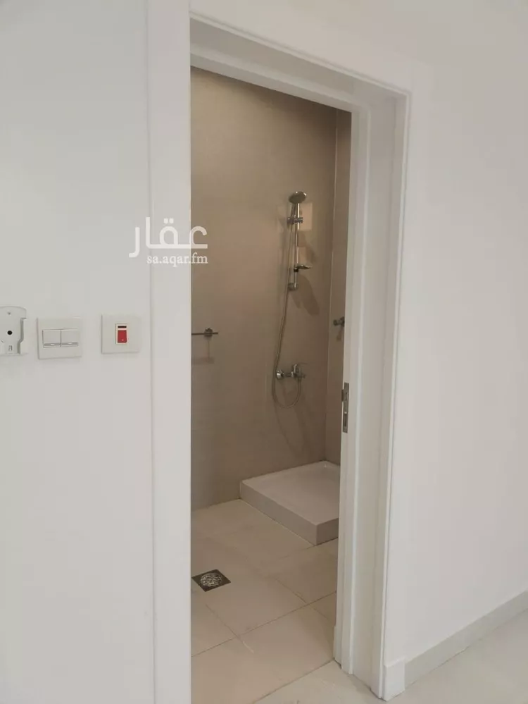 فيلا للإيجار في شارع عبدالعزيز بن سبيل, حي العارض, مدينة الرياض, منطقة الرياض صورة 5