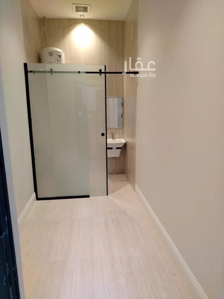 فيلا للبيع في شارع يوسف الشافعي, حي العارض, مدينة الرياض, منطقة الرياض صورة 5