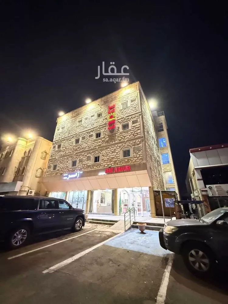 عمارة للبيع في شارع الحزام الدائري, حي الخالدية, مدينة محائل, منطقة عسير