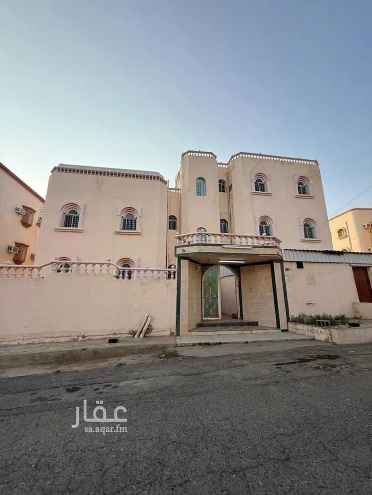 عمارة للبيع في شارع سراقة بن مالك, حي الضرس, مدينة محائل, منطقة عسير صورة 4