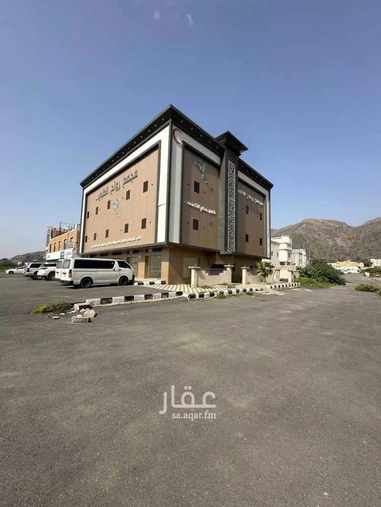 عمارة للبيع في شارع محمد ابن سعود, حي الوعد, مدينة محائل, منطقة عسير صورة 4