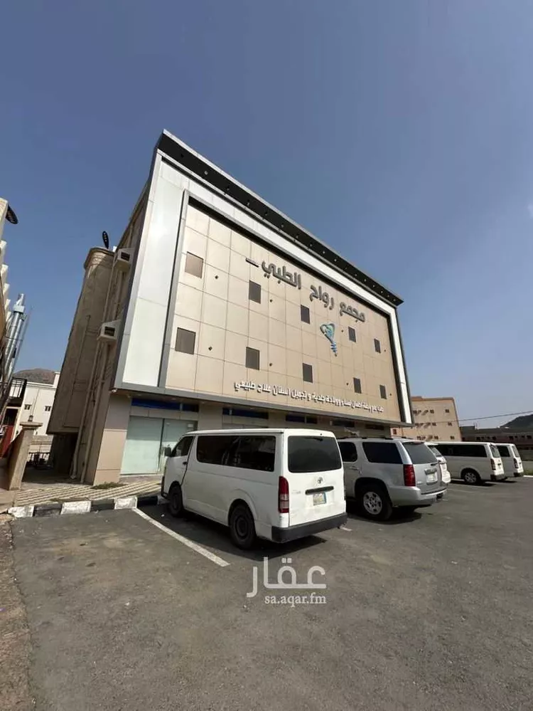 عمارة للبيع في شارع محمد ابن سعود, حي الوعد, مدينة محائل, منطقة عسير صورة 3