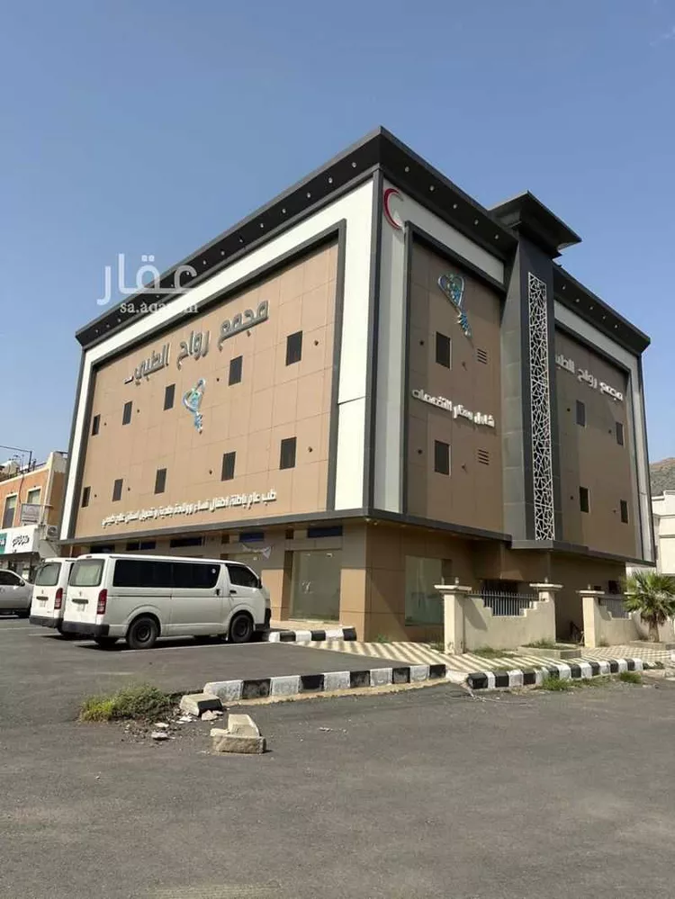 عمارة للبيع في شارع محمد ابن سعود, حي الوعد, مدينة محائل, منطقة عسير