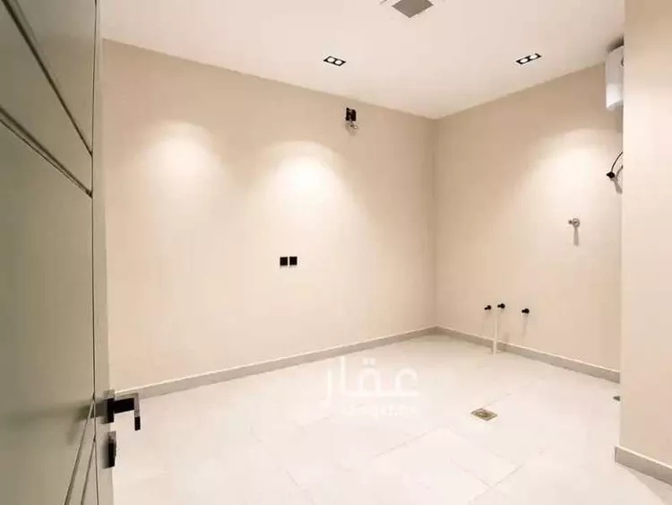 دور للبيع في شارع ريس, حي بدر, مدينة الرياض, منطقة الرياض 7