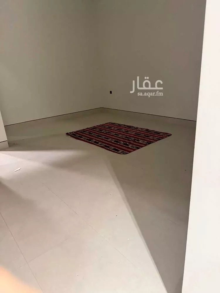 دور للبيع في شارع العازمية, حي إشبيلية, مدينة الرياض, منطقة الرياض 8