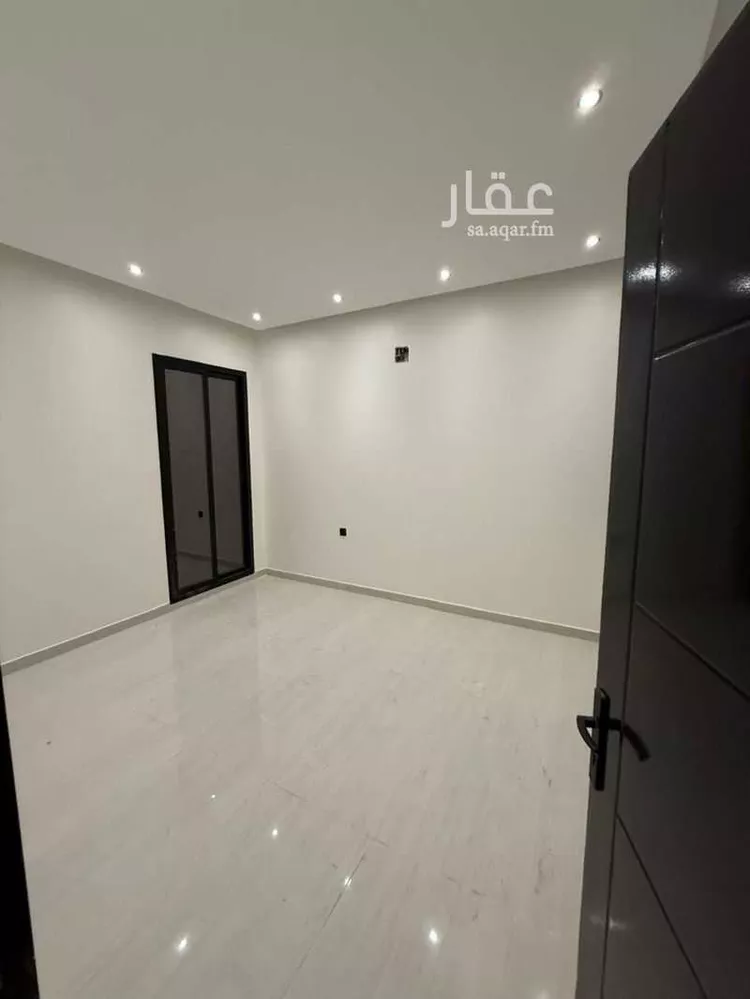 فيلا للبيع في شارع جنادة بن تميم, حي النسيم الغربي, مدينة الرياض, منطقة الرياض صورة 4