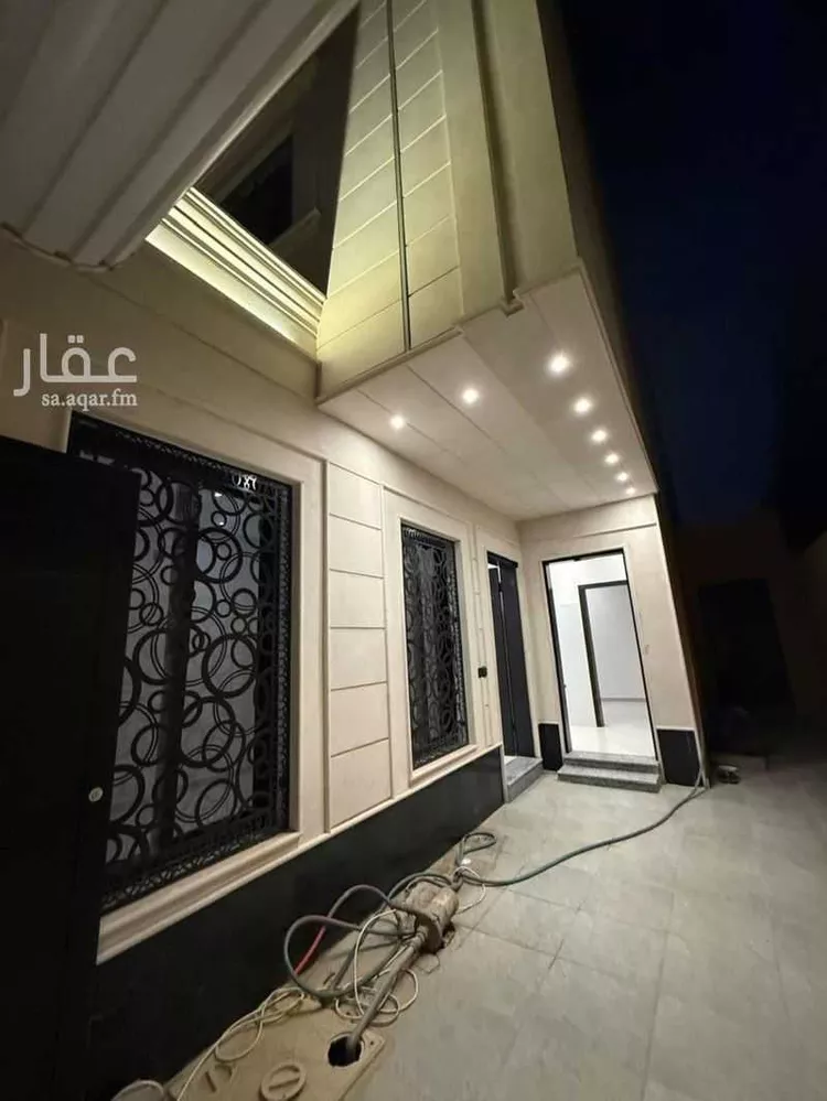 فيلا للبيع في شارع جنادة بن تميم, حي النسيم الغربي, مدينة الرياض, منطقة الرياض صورة 2