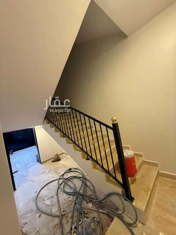فيلا للبيع في شارع جنادة بن تميم, حي النسيم الغربي, مدينة الرياض, منطقة الرياض صورة 3
