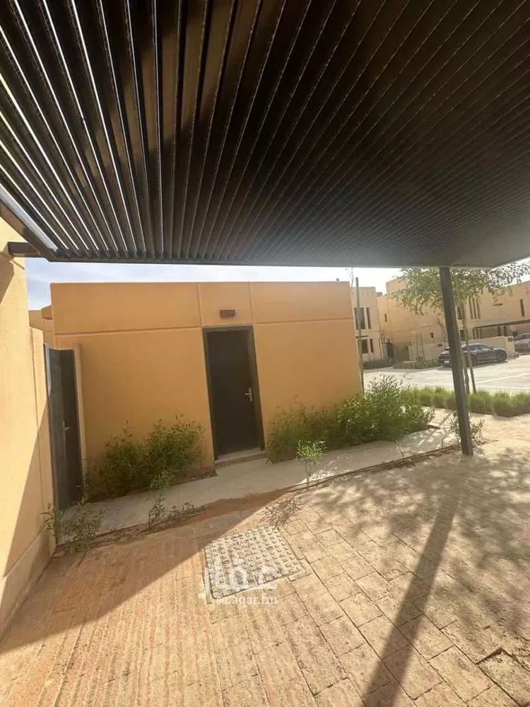 فيلا للإيجار في شارع رقم 1048, حي سدرة, مدينة الرياض, منطقة الرياض صورة 2