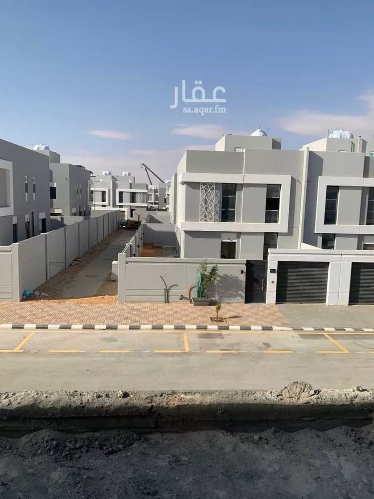 فيلا للبيع في شارع عمر بن جميع, حي مطار الملك خالد الدولي, مدينة الرياض, منطقة الرياض