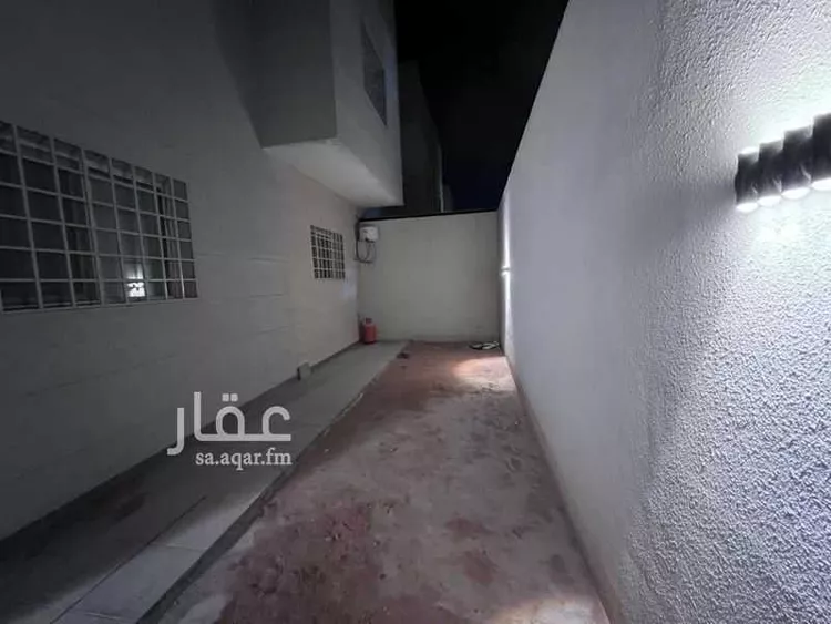 فيلا للبيع في شارع عبدالرحمن العمادي, حي مطار الملك خالد الدولي, مدينة الرياض, منطقة الرياض صورة 3