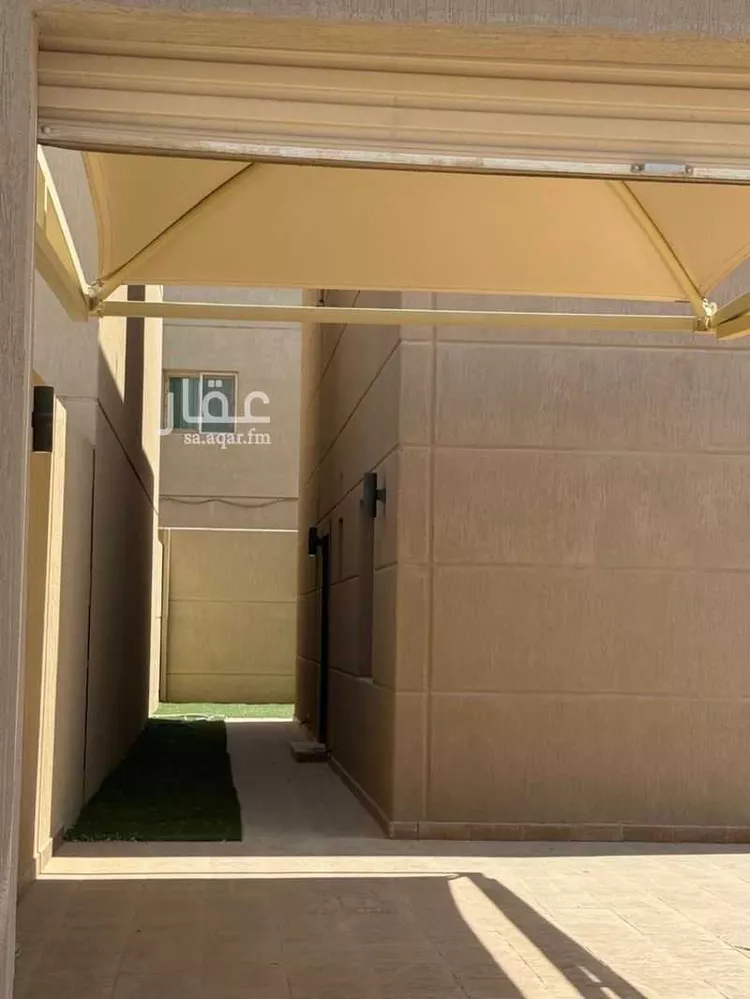 فيلا للبيع في شارع علي بن عمر الحمامي, حي مطار الملك خالد الدولي, مدينة الرياض, منطقة الرياض صورة 2