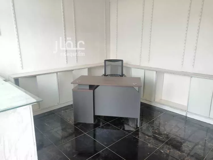 مكتب تجاري للإيجار في شارع طريق الأمير سطام بن عبدالعزيز, حي النهضة, مدينة الخرج, منطقة الرياض