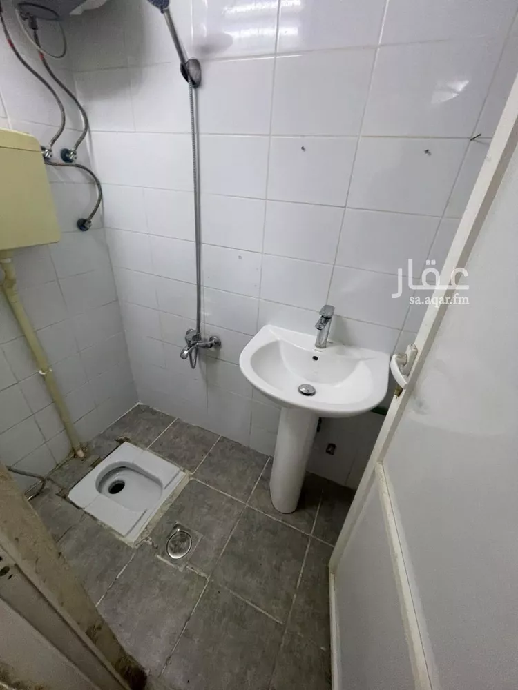 غرفة للإيجار في شارع ابي بكر الصديق الفرعي, حي المرسلات, مدينة الرياض, منطقة الرياض 6