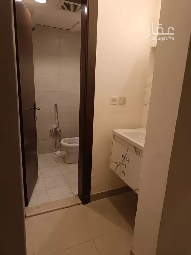 شقة للإيجار في شارع سليمان بن عبدالوهاب, حي الملك فيصل, مدينة الرياض, منطقة الرياض صورة 3