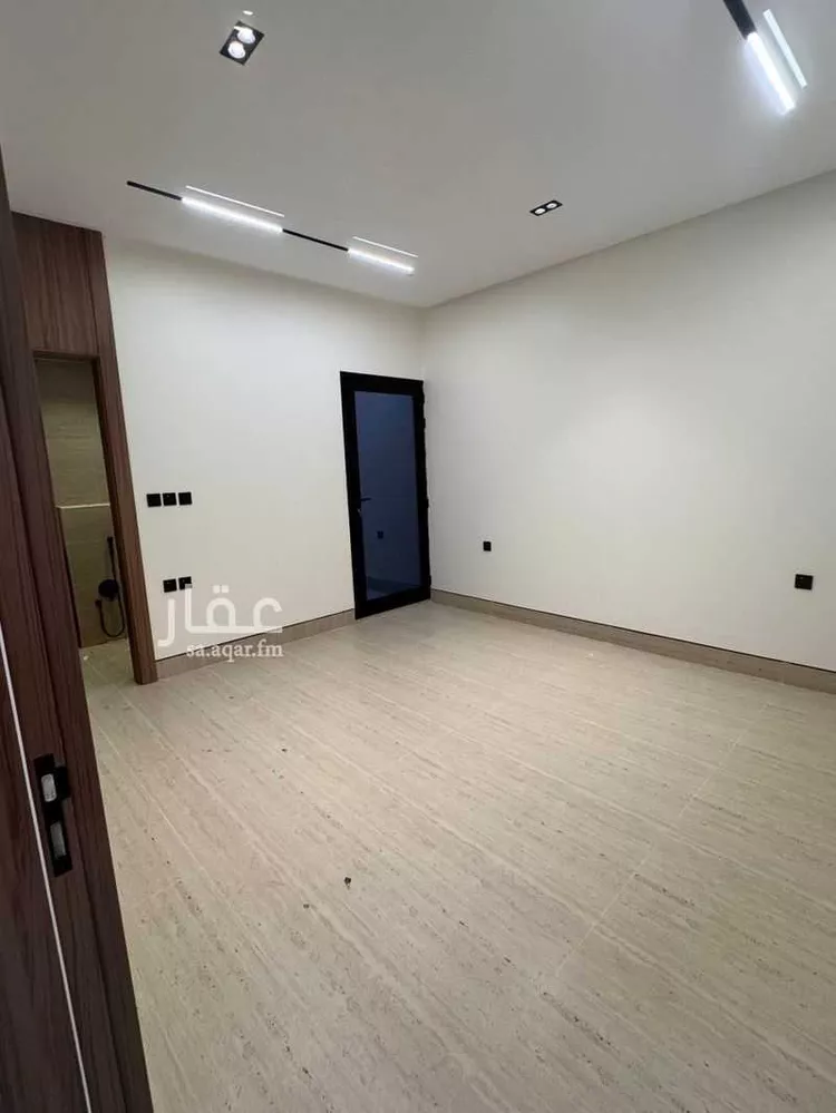 فيلا للبيع في شارع الامام البخاري, حي ظهرة العودة شرق, مدينة الدرعية, منطقة الرياض 15