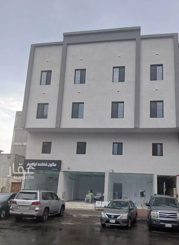 عمارة للبيع في شارع الرابع والعشرون, حي الخبر الجنوبية, مدينة الخبر, المنطقة الشرقية صورة 3