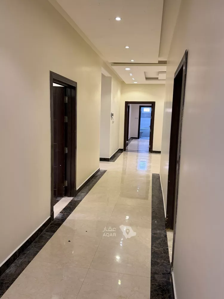 Floor for Rent in Riyadh Dhahrat Laban 8