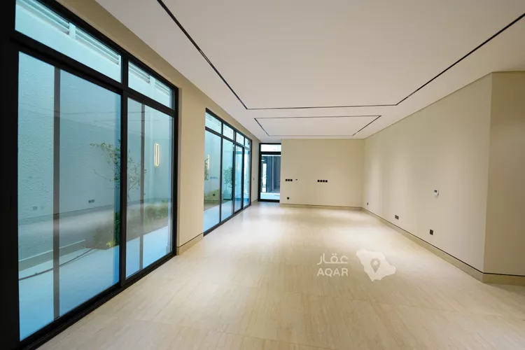 Floor for Sale in Riyadh Al Wurud 6
