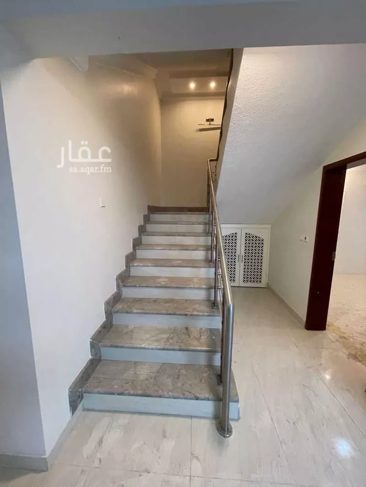 فيلا للبيع في شارع المريد, حي الشعلة, مدينة الدمام, المنطقة الشرقية 9
