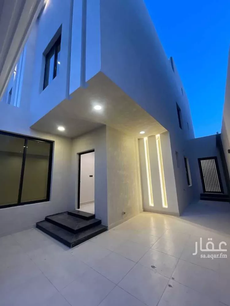 فيلا للبيع في شارع زيد بن ارقم, حي طيبة, مدينة الدمام, المنطقة الشرقية صورة 2