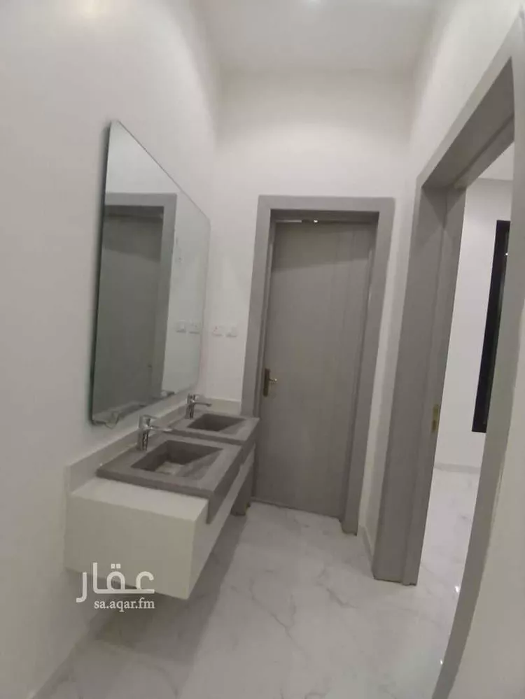 فيلا للبيع في شارع أبي العز الحبشي, حي المرجان, مدينة الرياض, منطقة الرياض صورة 3