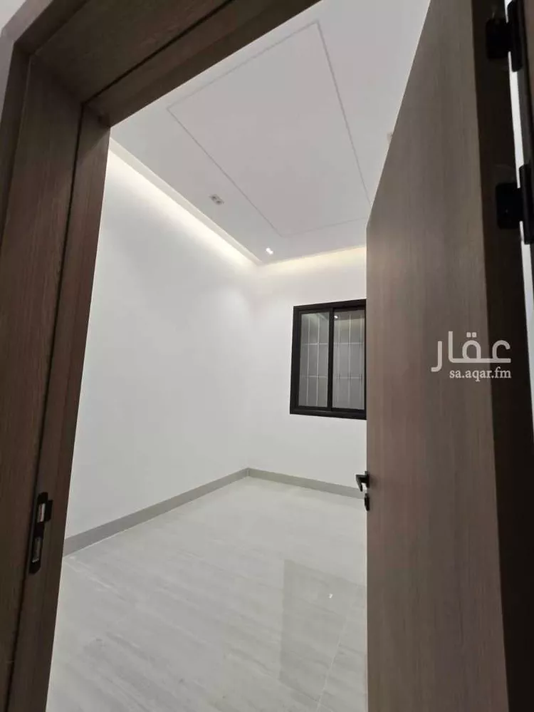 فيلا للبيع في شارع محمد بن أحمد الفاسي, حي الرمال, مدينة الرياض, منطقة الرياض 8