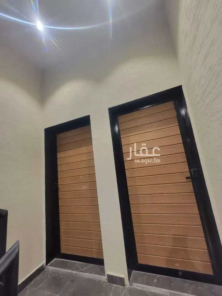 دور للبيع في شارع محمد بن أحمد الفاسي, حي الندوة, مدينة الرياض, منطقة الرياض صورة 5