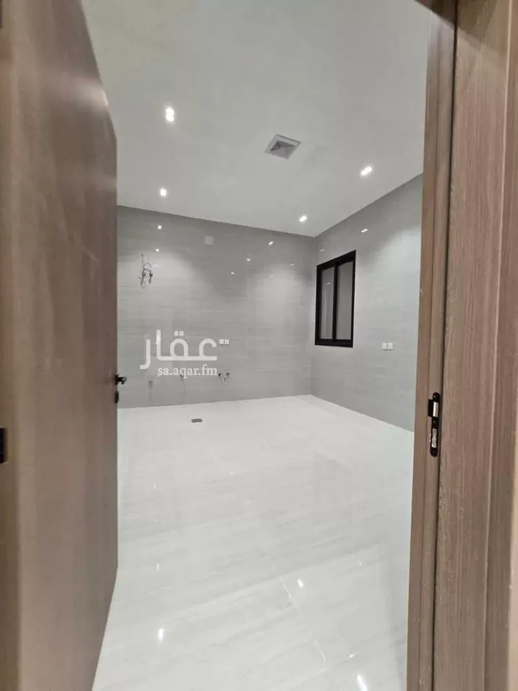 فيلا للبيع في شارع محمد بن أحمد الفاسي, حي الرمال, مدينة الرياض, منطقة الرياض 12