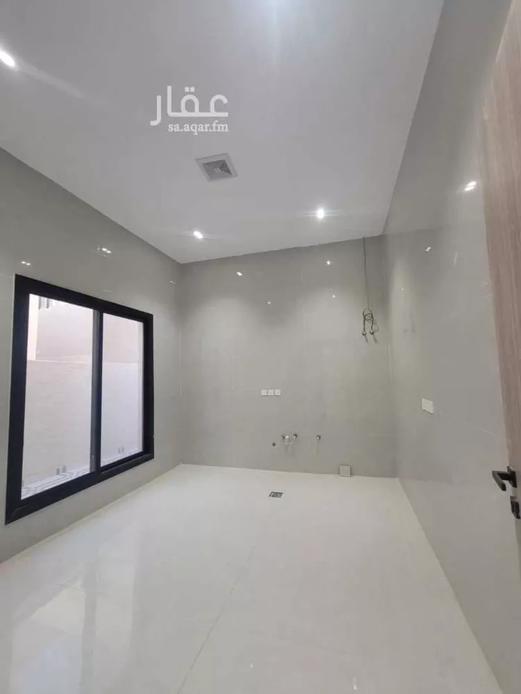 دور للبيع في شارع محمد بن أحمد الفاسي, حي المعيزيلة, مدينة الرياض, منطقة الرياض 6