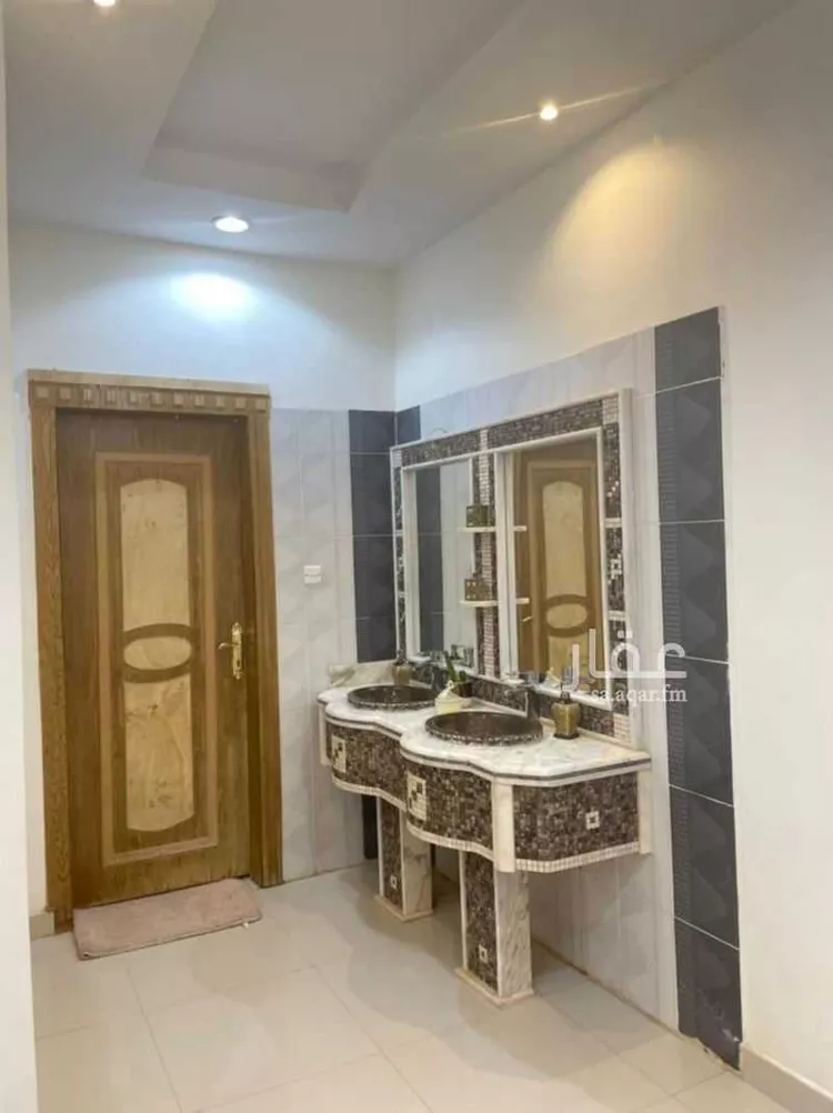 فيلا للبيع في شارع إسماعيل الميكالي, حي الرمال, مدينة الرياض, منطقة الرياض