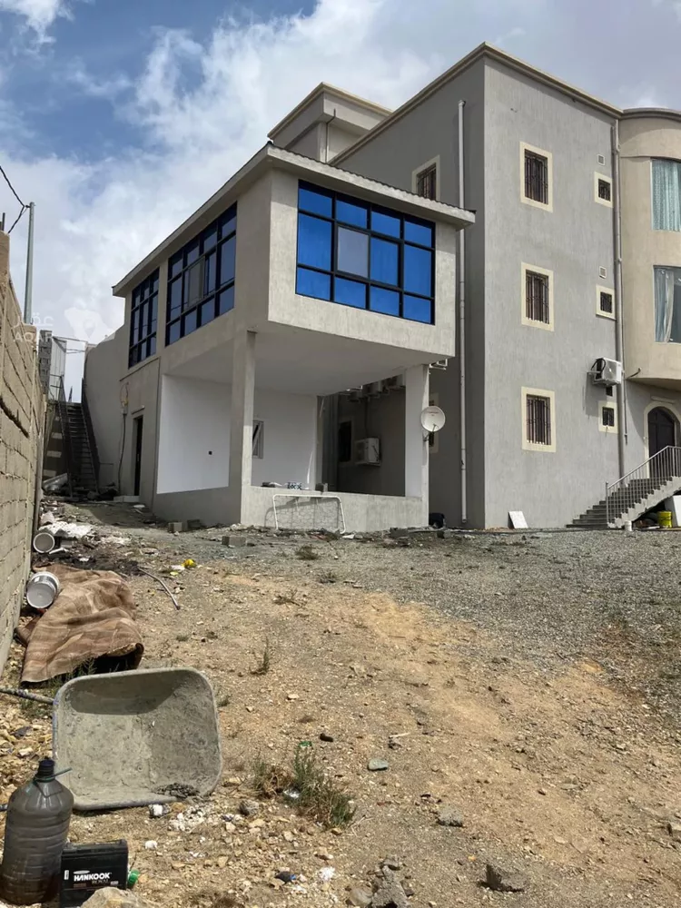 عمارة للبيع في حي الربيع, مدينة الباحة, منطقة الباحة