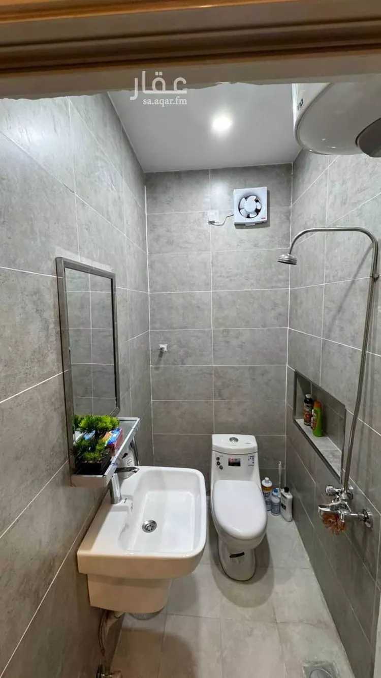 شقة للإيجار في شارع مروج الامير, حي المروج, مدينة تبوك, منطقة تبوك صورة 4