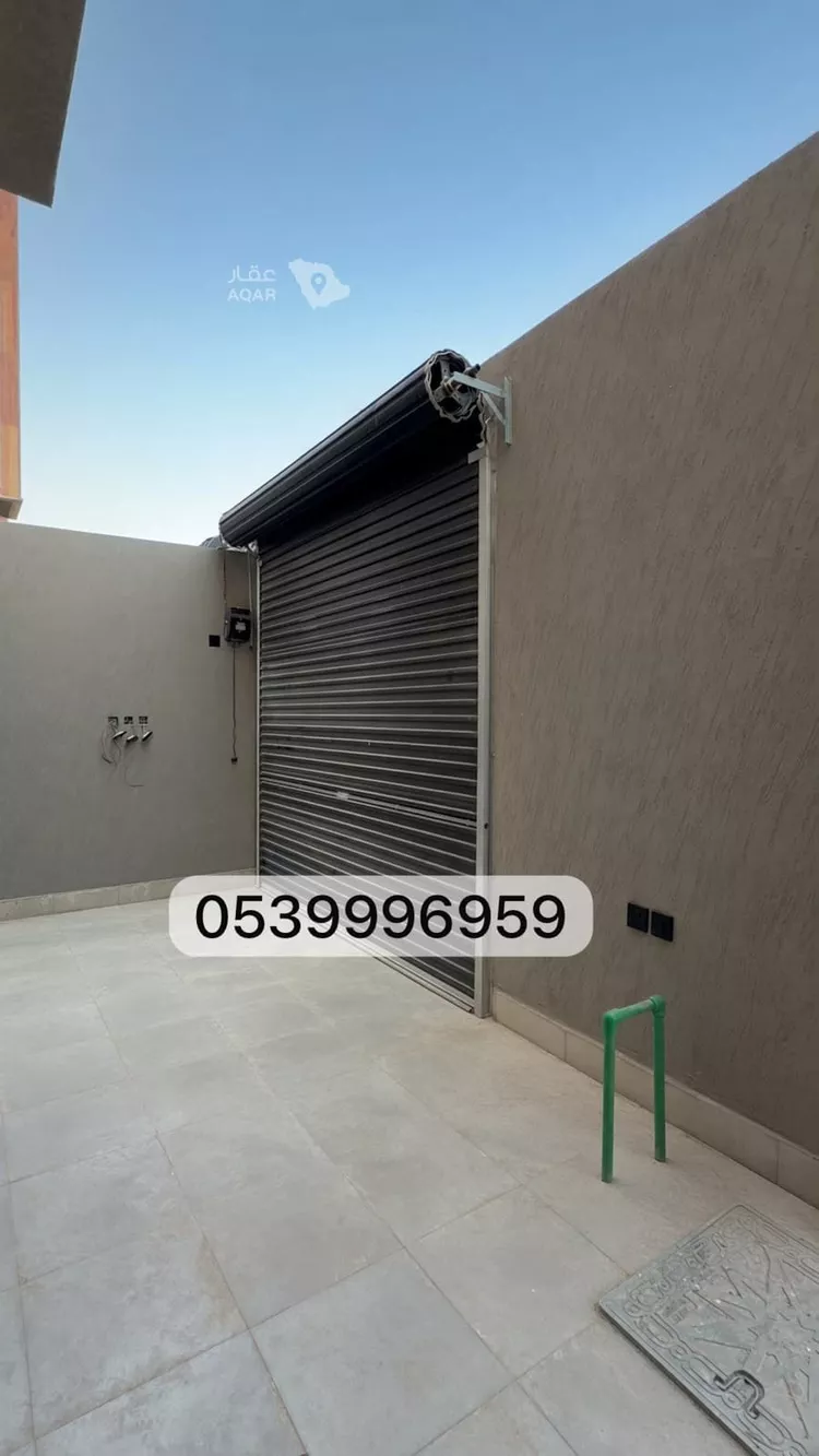Floor for Sale in Riyadh Dirab 15