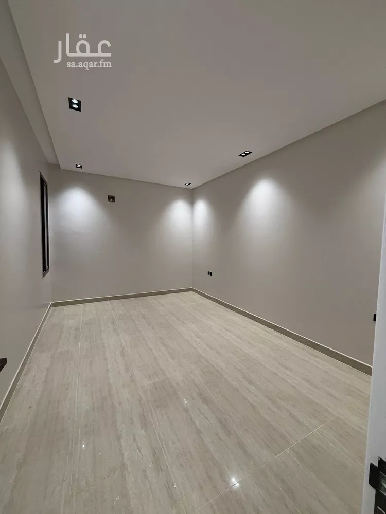 Floor for Sale in Riyadh Tuwaiq