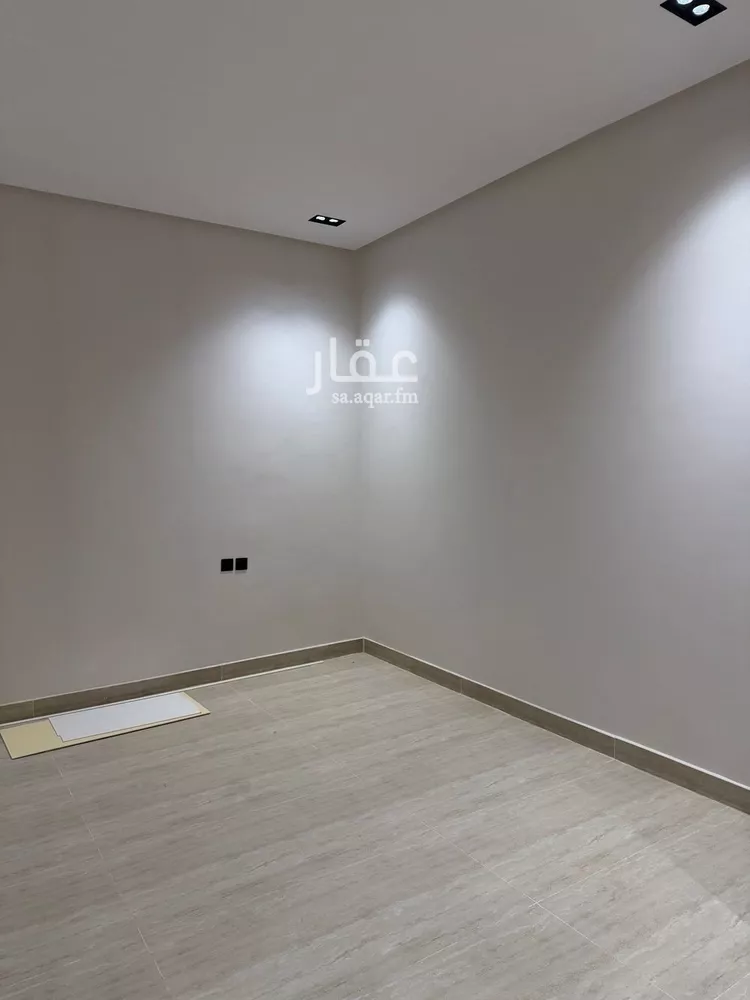 دور للبيع في شارع محمد بن أحمد الأسدي, حي طويق, مدينة الرياض, منطقة الرياض 12