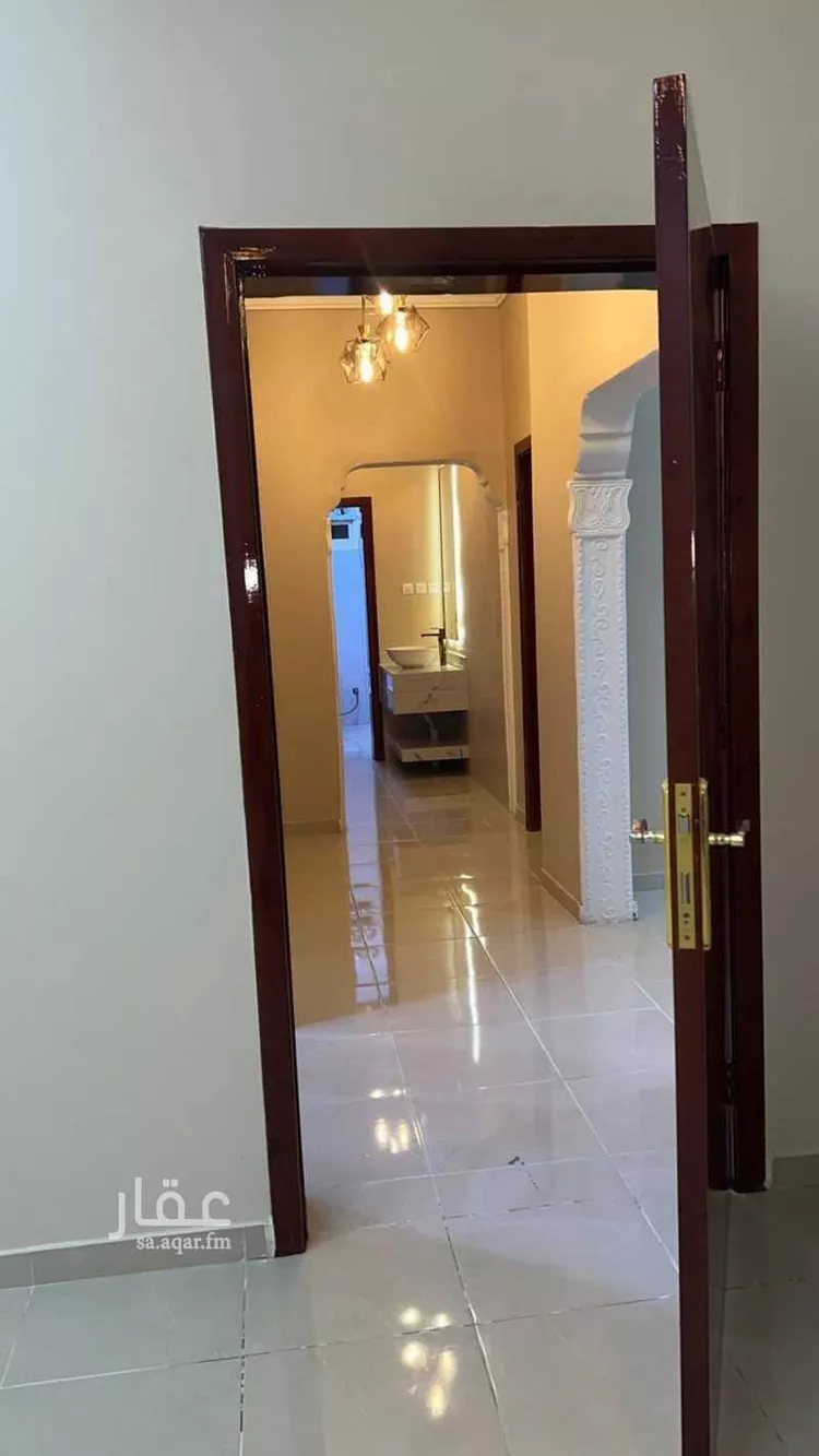 شقة للإيجار في شارع عمر ابن ابراهيم بري, حي الظرفة, مدينة خميس مشيط, منطقة عسير صورة 3