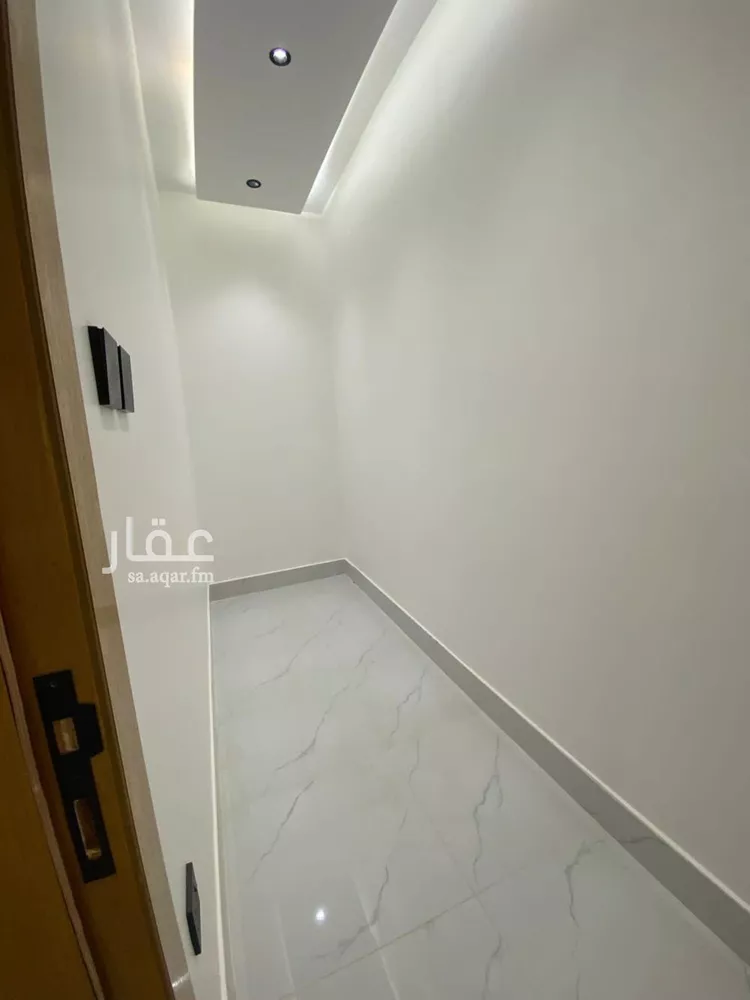 دور للبيع في شارع محمد الهمداني , حي نمار, مدينة الرياض, منطقة الرياض صورة 3