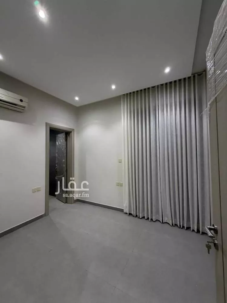 دور للبيع في شارع عبدالله مدهر ، حي العارض ، الرياض ، منطقة الرياض صورة 2