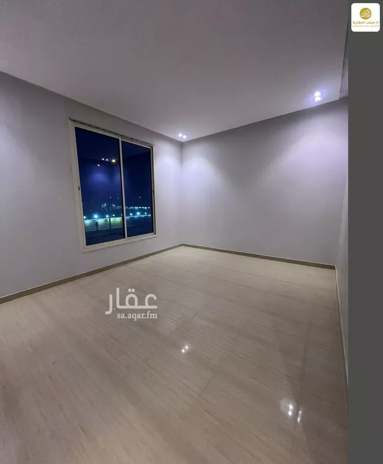 Floor for Rent in Riyadh Al Janadriyah 6