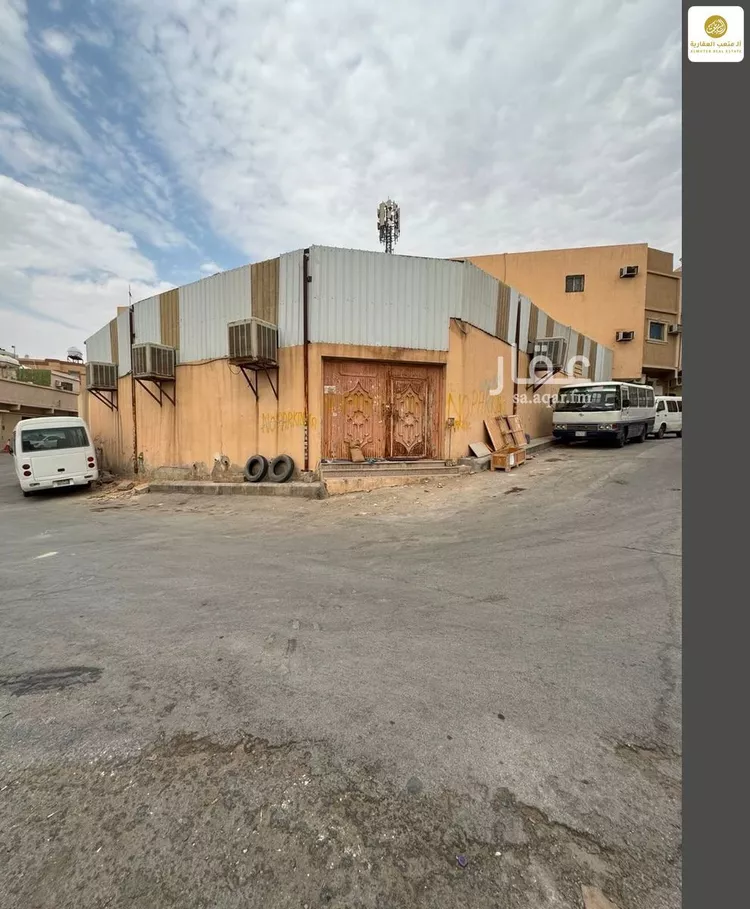 Building for Rent in Riyadh Skirinah
