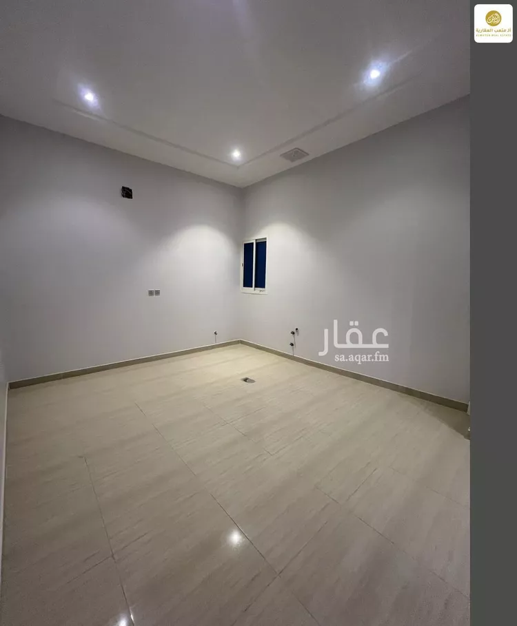 Floor for Rent in Riyadh Al Janadriyah 8