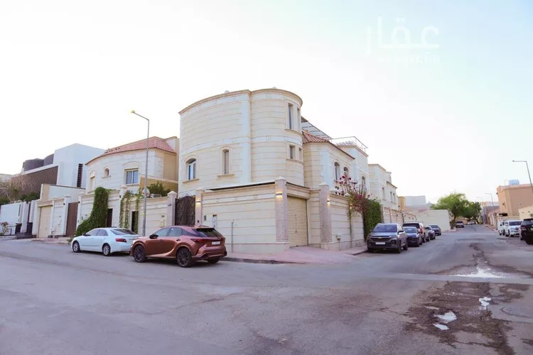 فيلا للبيع في شارع شهيد الدين ثم الوطن محمد مسفر الزهرانى, حي الشهداء, مدينة الرياض, منطقة الرياض صورة 2