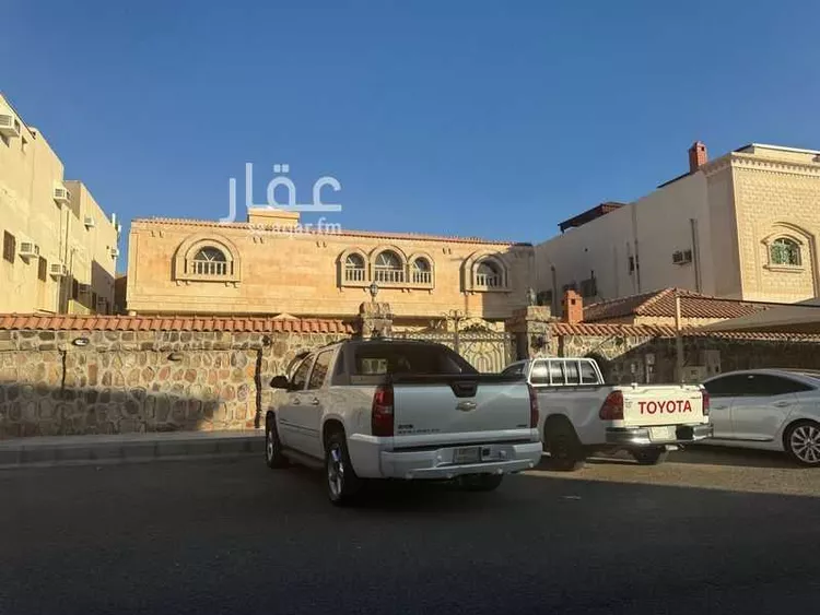 فيلا للبيع في شارع سلمى بنت عميس الخثعمية, حي الدفاع, مدينة المدينه المنوره, منطقة المدينة المنورة