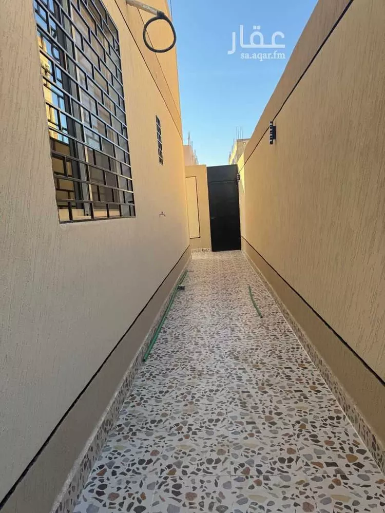دور للبيع في شارع دريد ابن كعب, حي سكة الحديد, مدينة المدينه المنوره, منطقة المدينة المنورة صورة 2