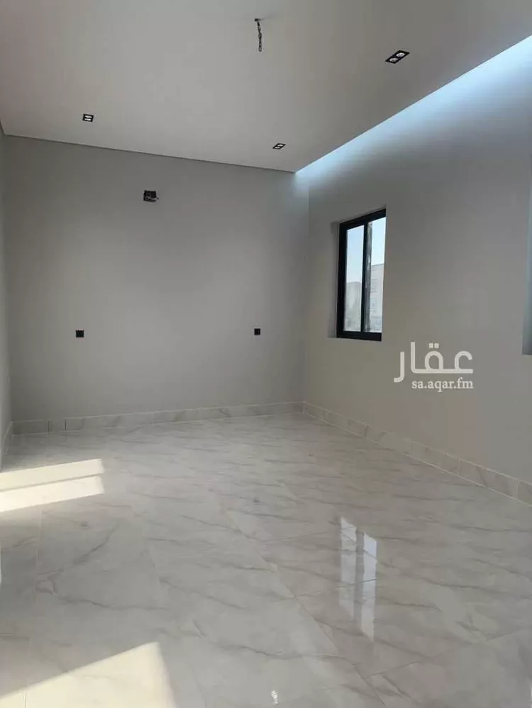 Apartment for Sale in Medina King Fahd 14