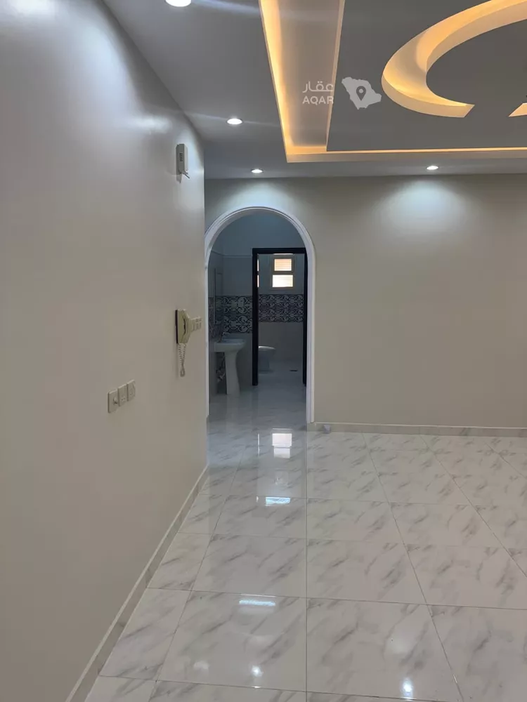 شقة للإيجار في شارع عمرو ابن عبيدالله الحضرمي, حي الدفاع, مدينة المدينة المنورة, منطقة المدينة المنورة 9
