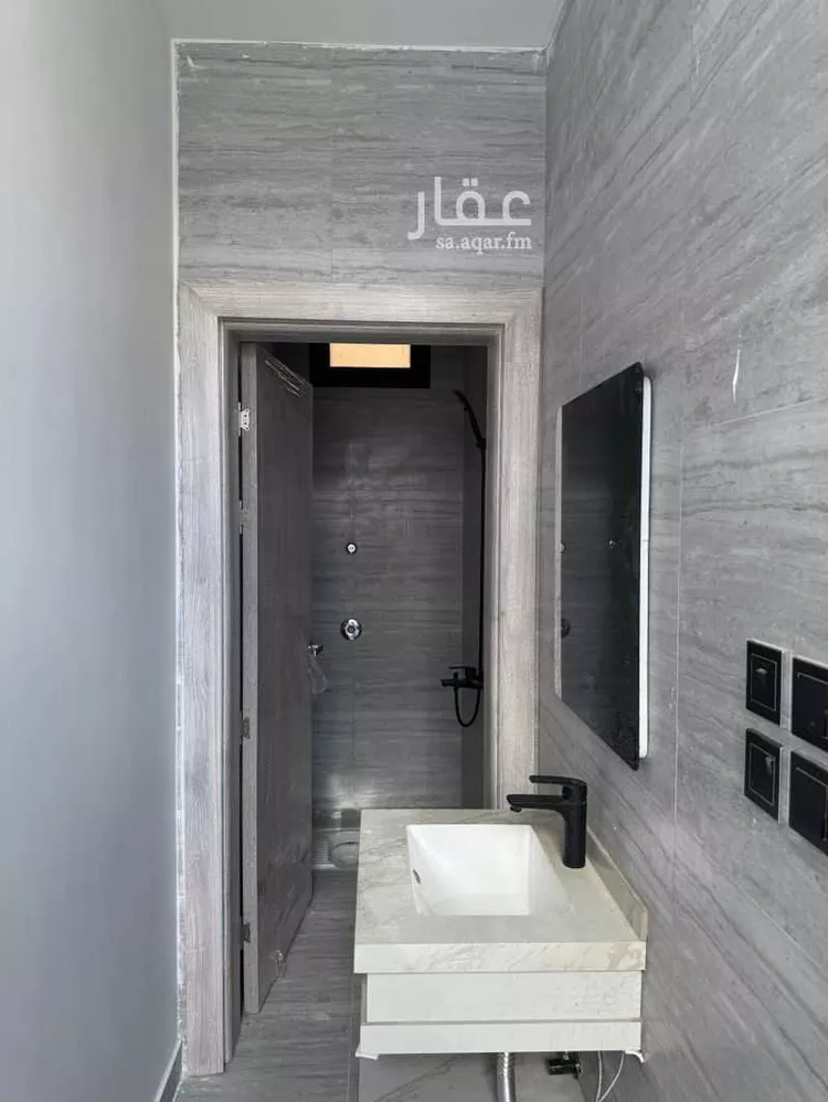دور للبيع في شارع ابراهيم الحنبلي, حي سكة الحديد, مدينة المدينه المنوره, منطقة المدينة المنورة صورة 3