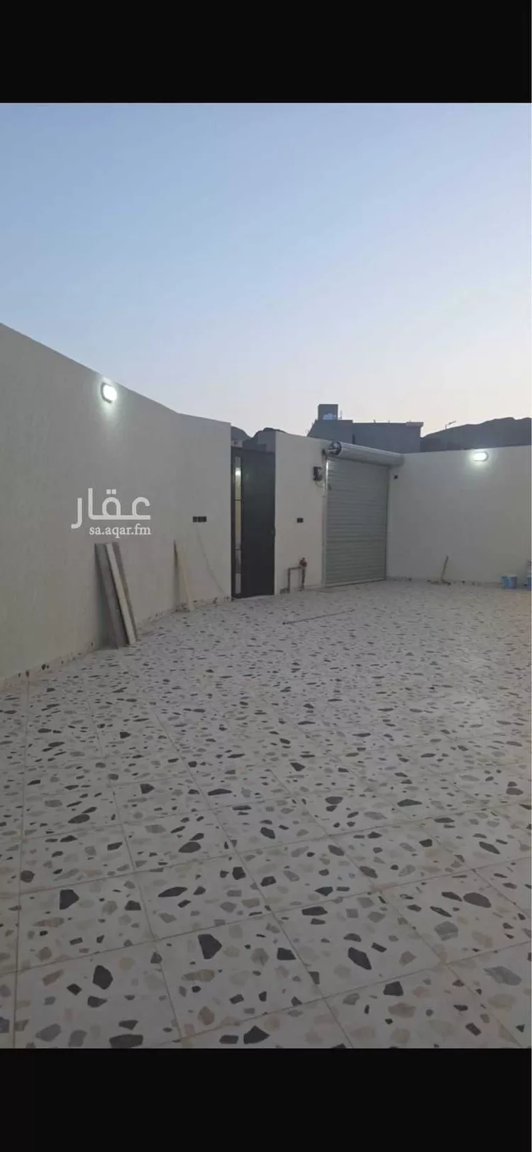 دور للبيع في شارع داود ابن المفضل, حي العزيزية, مدينة المدينة المنورة, منطقة المدينة المنورة 1 صورة