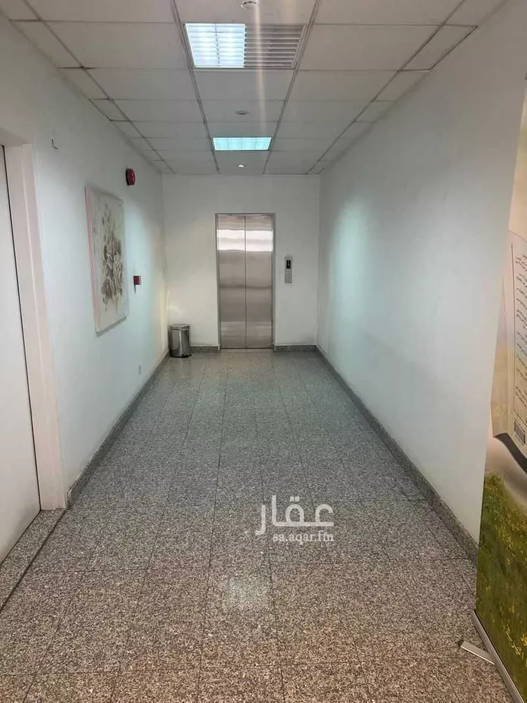 مكتب تجاري للإيجار في شارع التخصصي ، حي المعذر الشمالي ، الرياض ، منطقة الرياض 7